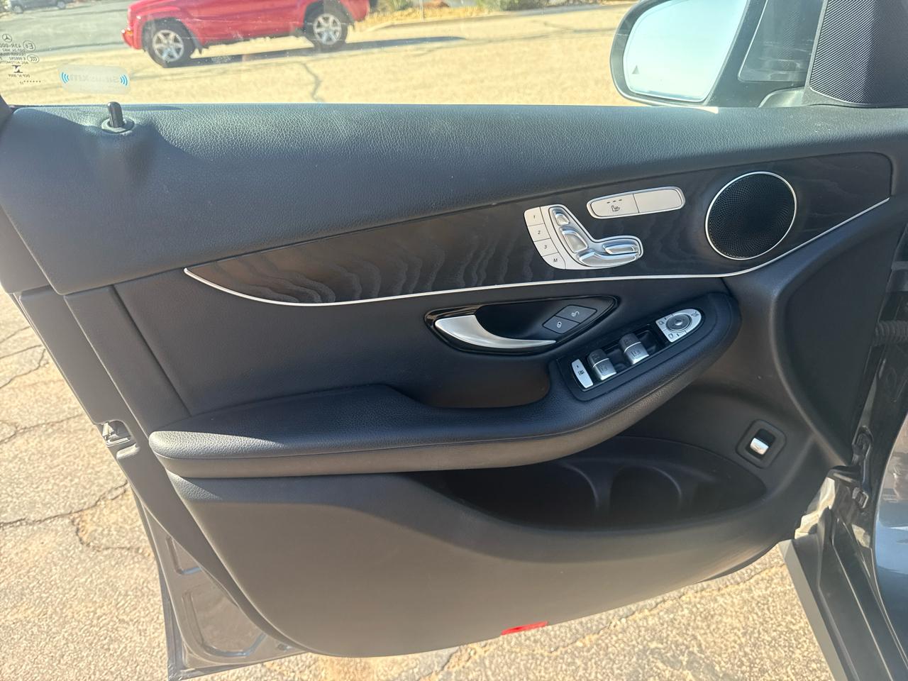 Mercedes-Benz GLC-Class GLC300 4MATIC 2017