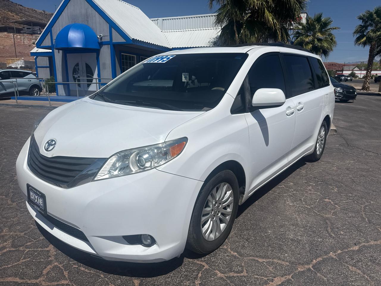 Toyota Sienna XLE FWD 8-Passenger V6 2013
