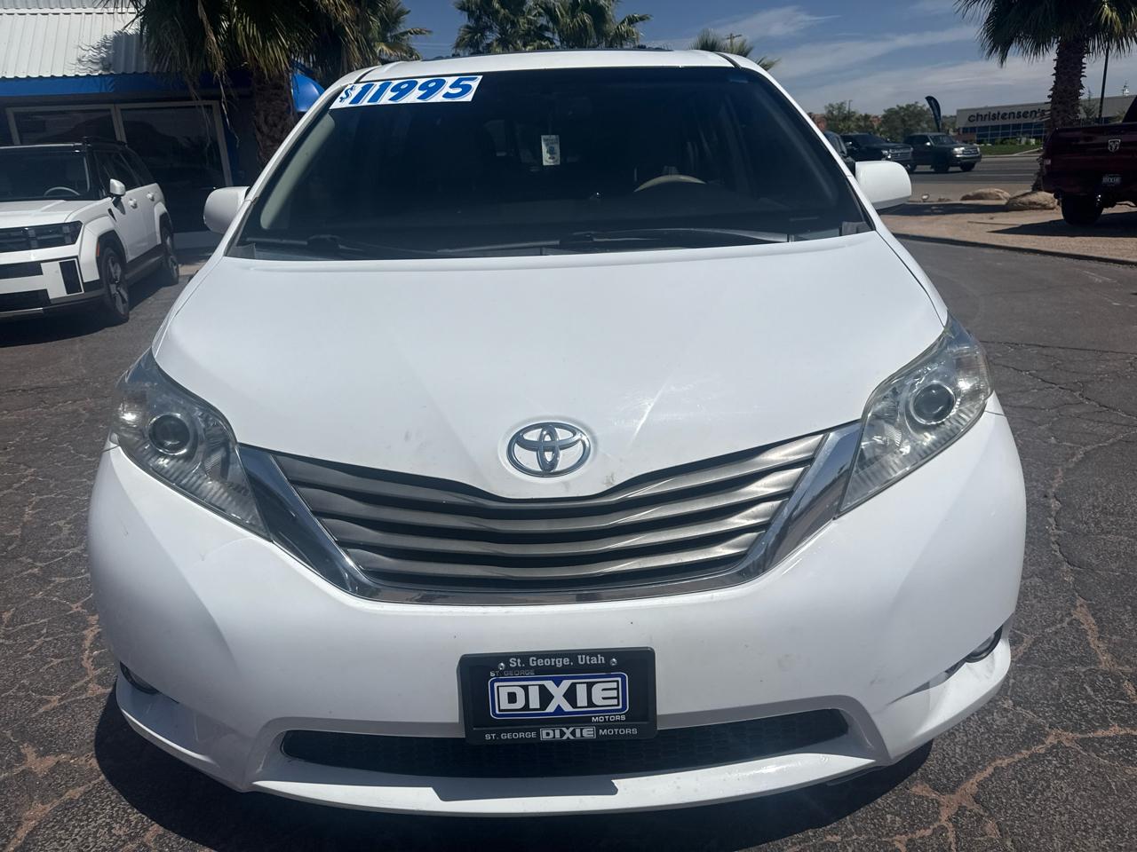 Toyota Sienna XLE FWD 8-Passenger V6 2013