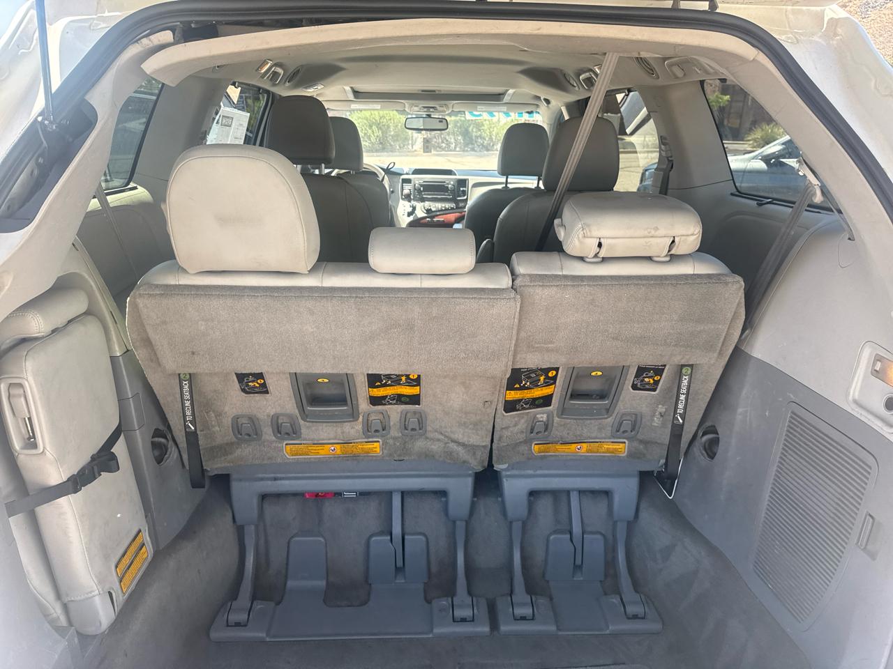 Toyota Sienna XLE FWD 8-Passenger V6 2013