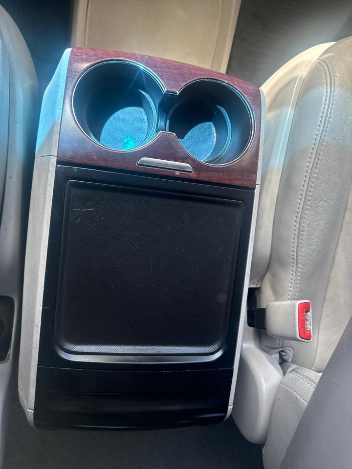 Toyota Sienna XLE FWD 8-Passenger V6 2013