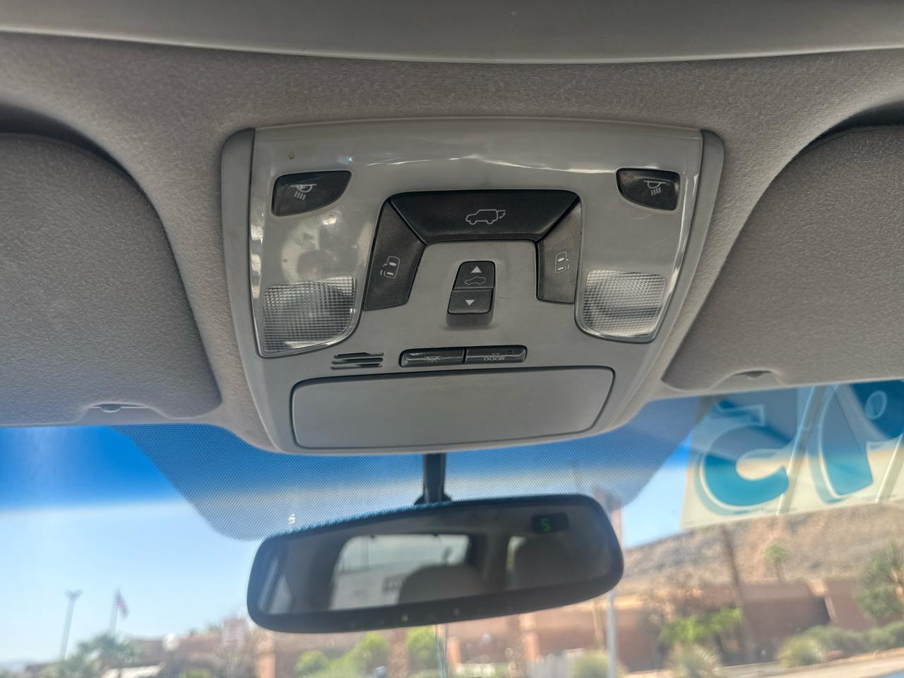 Toyota Sienna XLE FWD 8-Passenger V6 2013