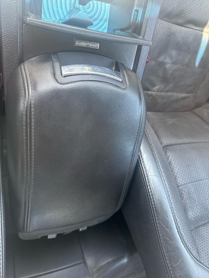 Ford Taurus SHO AWD 2012