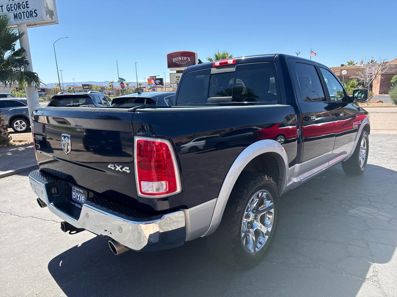 RAM 1500 Laramie Crew Cab SWB 4WD 2017