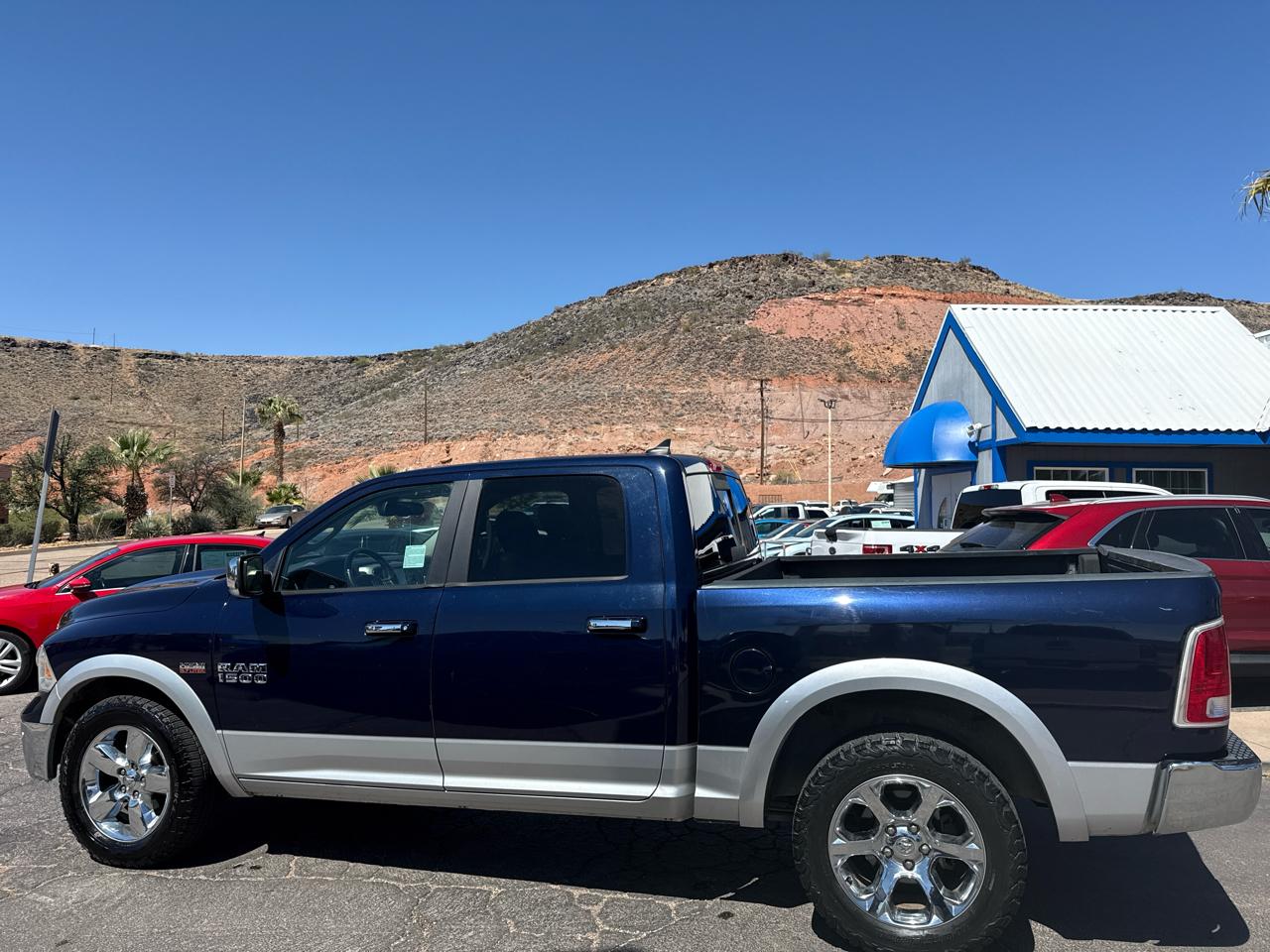 RAM 1500 Laramie Crew Cab SWB 4WD 2017