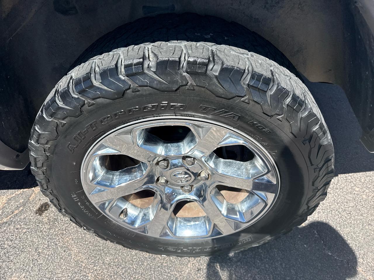 RAM 1500 Laramie Crew Cab SWB 4WD 2017