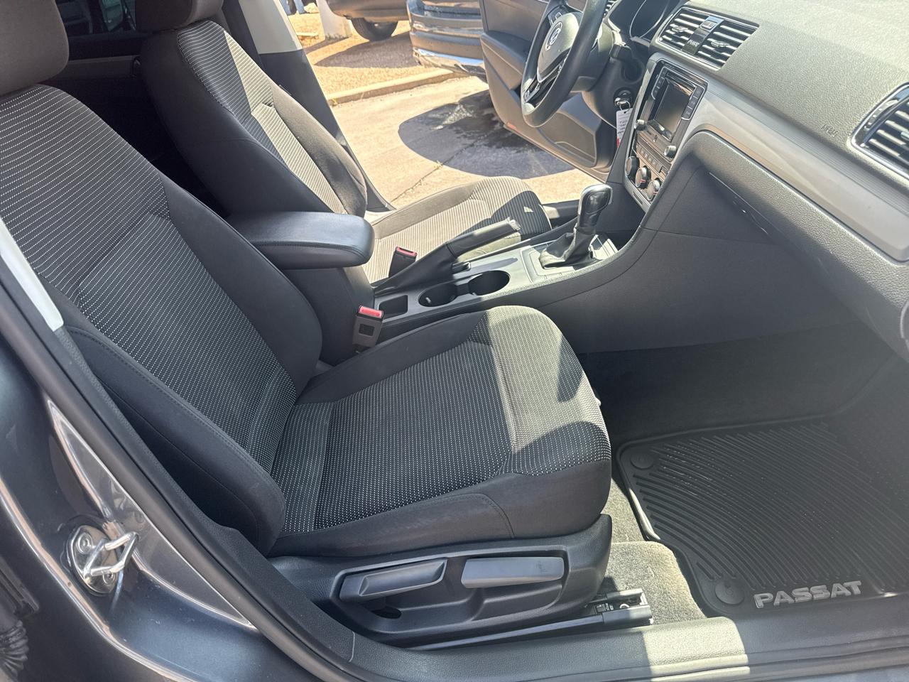 Volkswagen Passat S 2018