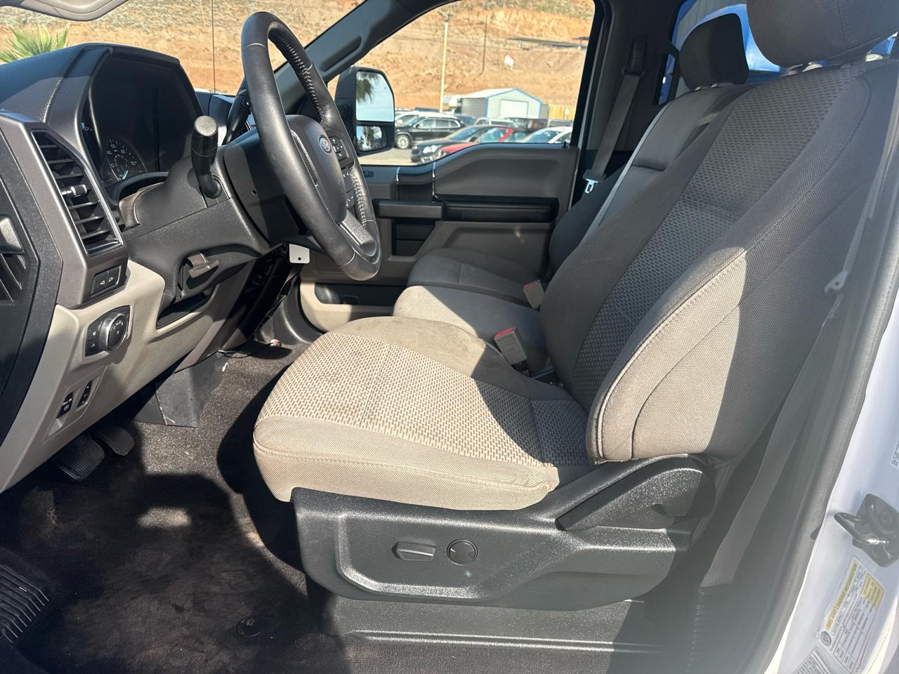 Ford F-150 XL SuperCrew 5.5-ft. Bed 4WD 2019