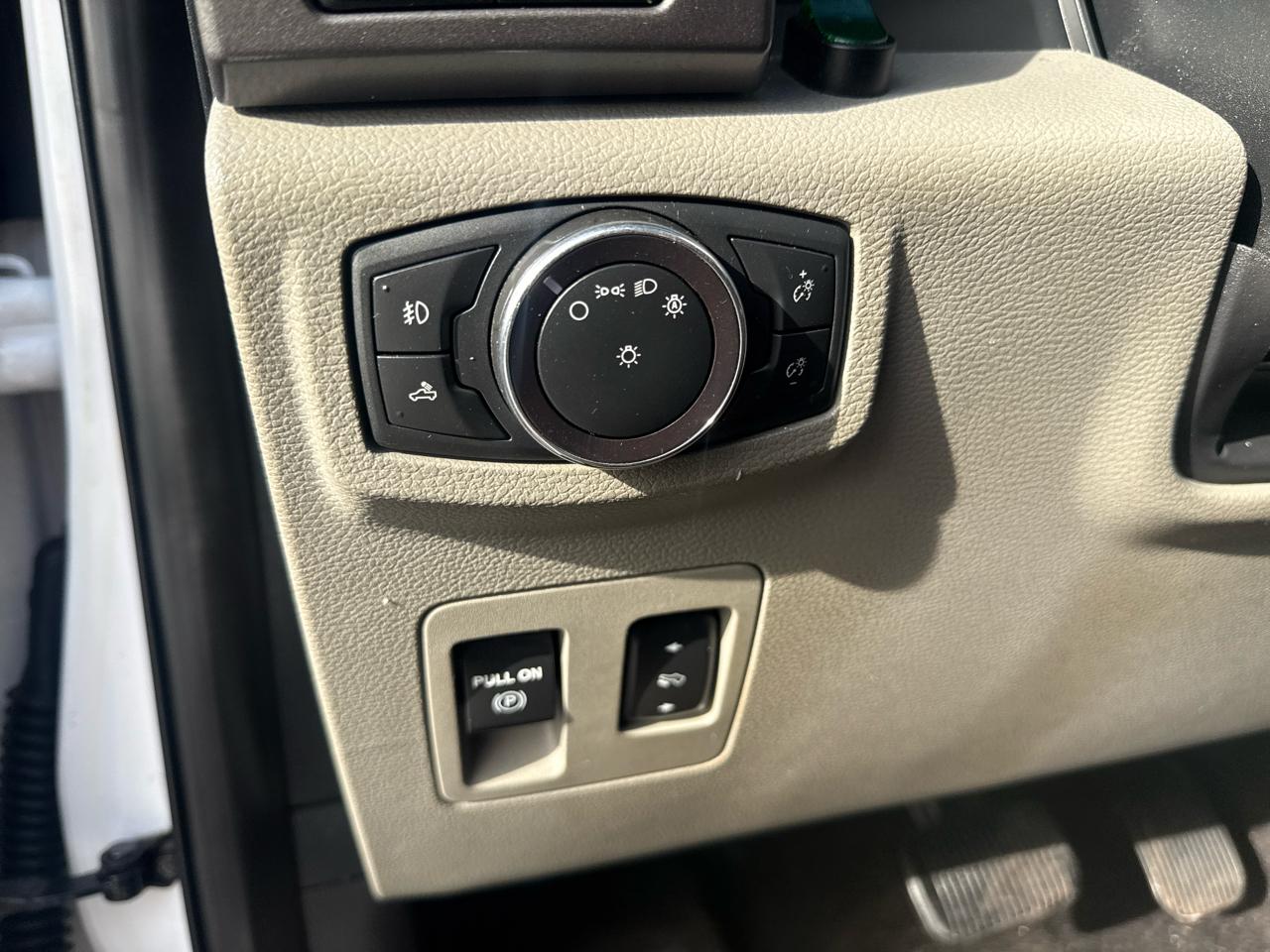 Ford F-150 XL SuperCrew 5.5-ft. Bed 4WD 2019