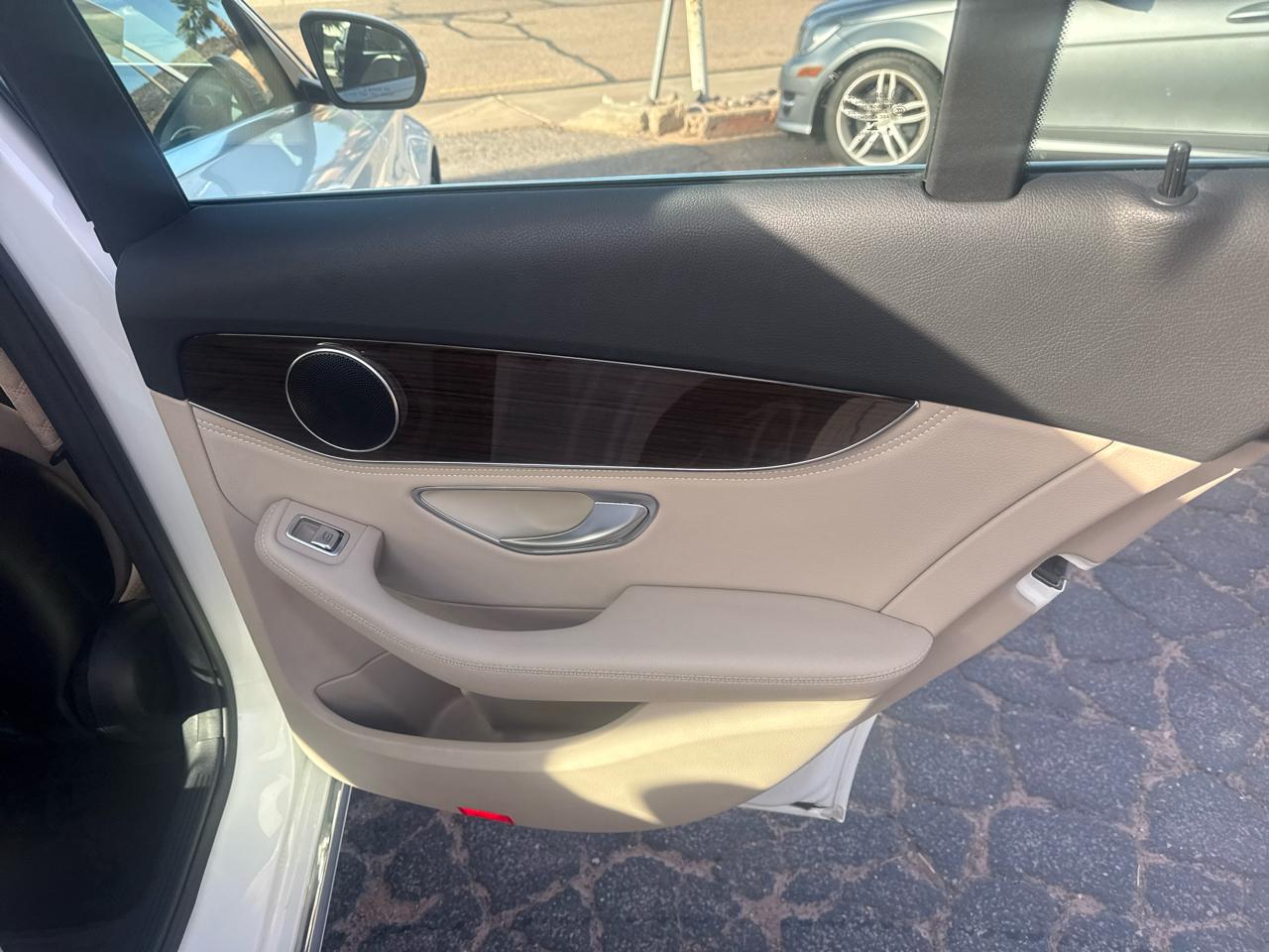 Mercedes-Benz C-Class C300 4MATIC Sedan 2015