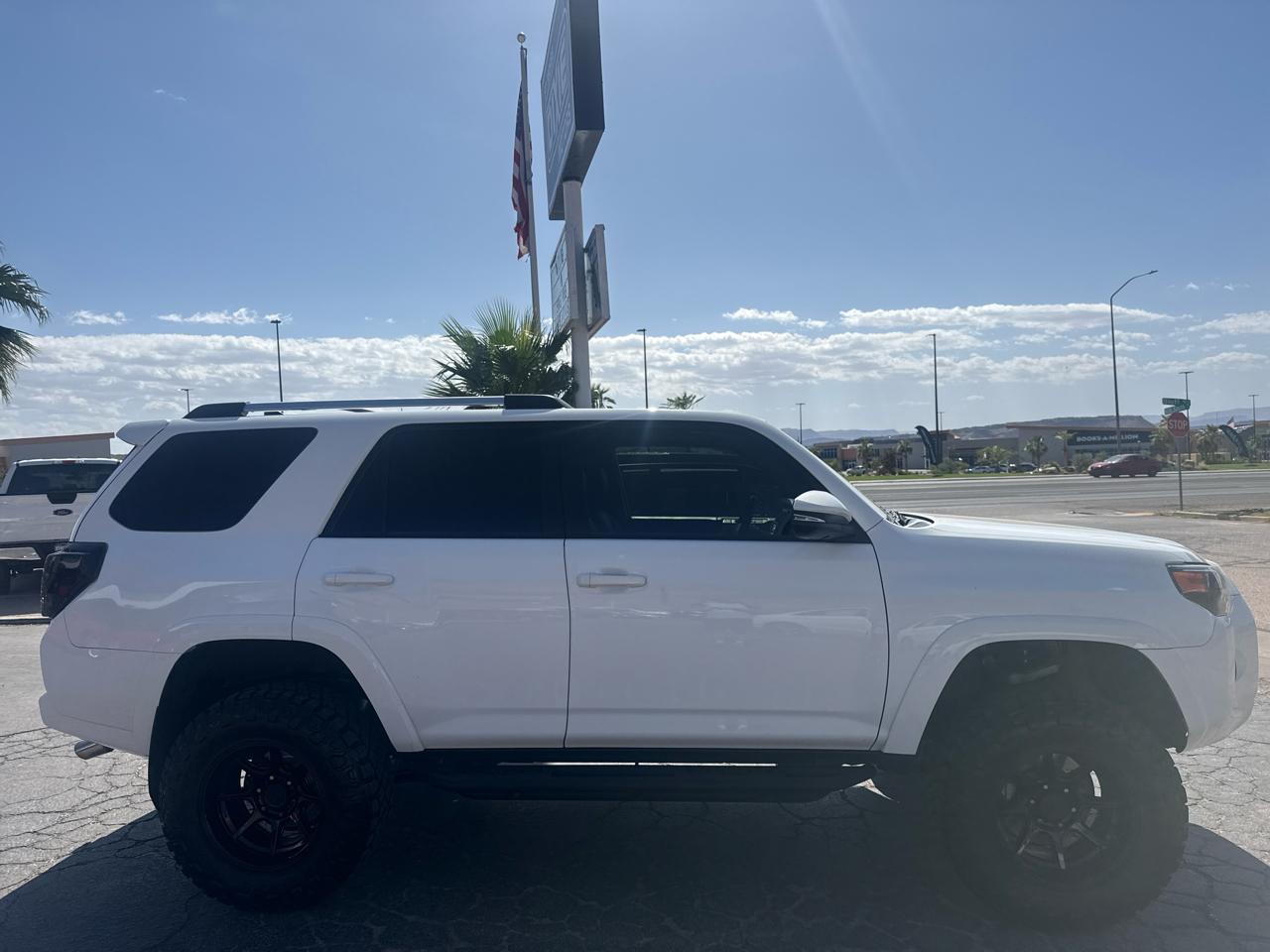 Toyota 4Runner SR5 Premium 4WD 2021