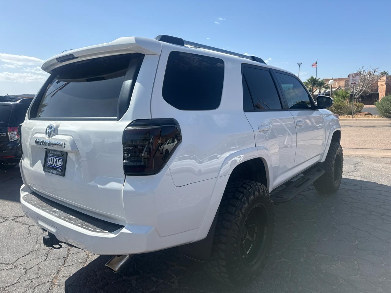 Toyota 4Runner SR5 Premium 4WD 2021