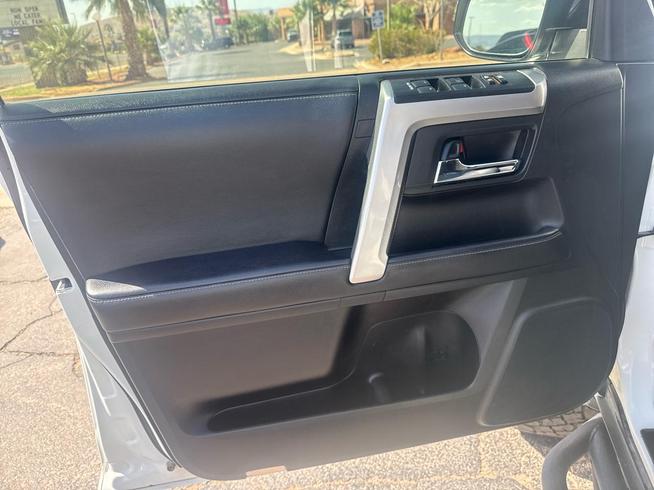 Toyota 4Runner SR5 Premium 4WD 2021