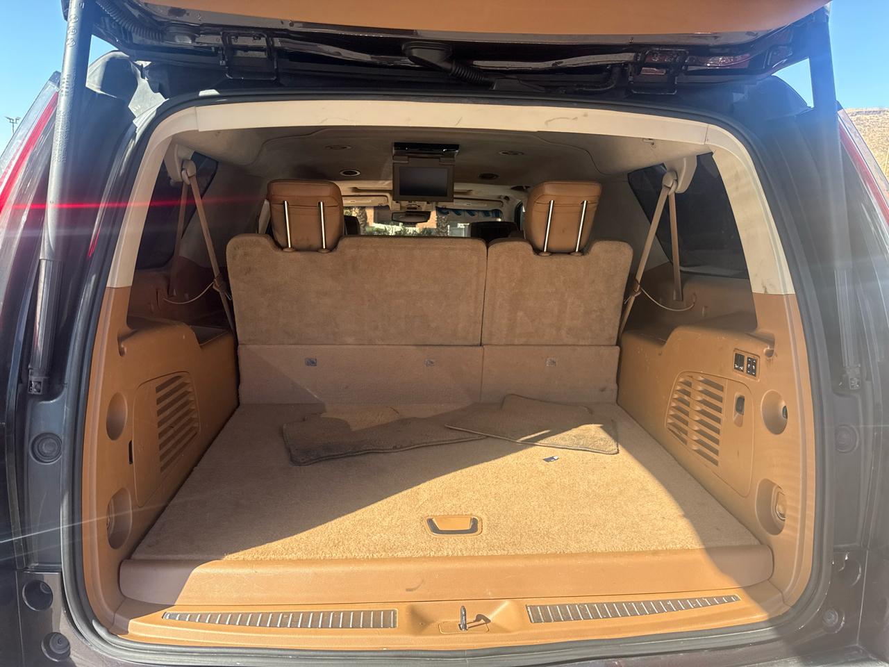 Cadillac Escalade ESV Platinum 4WD 2015