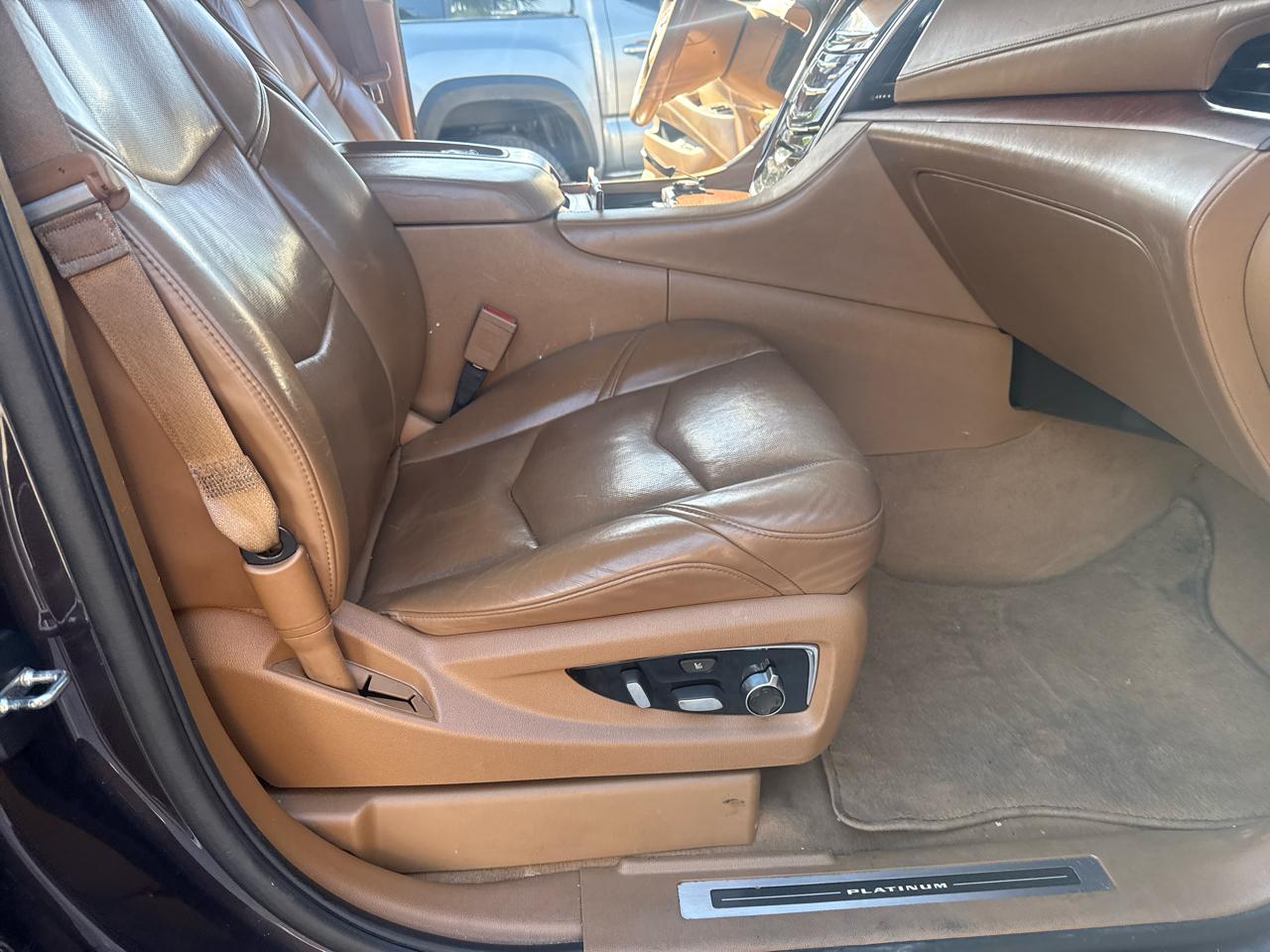 Cadillac Escalade ESV Platinum 4WD 2015