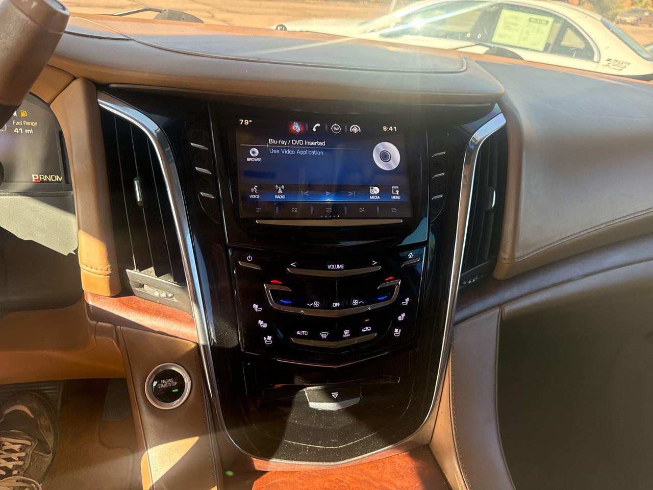 Cadillac Escalade ESV Platinum 4WD 2015