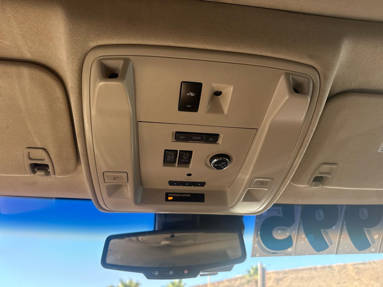Cadillac Escalade ESV Platinum 4WD 2015