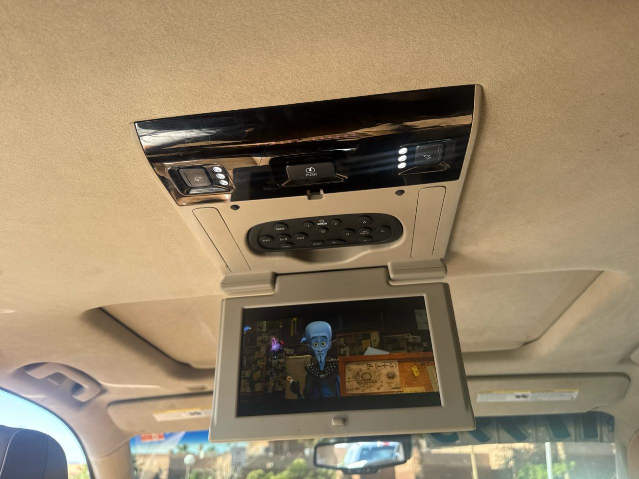 Cadillac Escalade ESV Platinum 4WD 2015