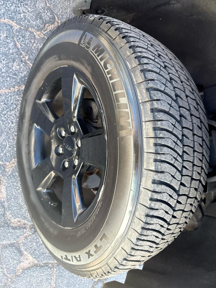 Cadillac Escalade ESV Platinum 4WD 2015