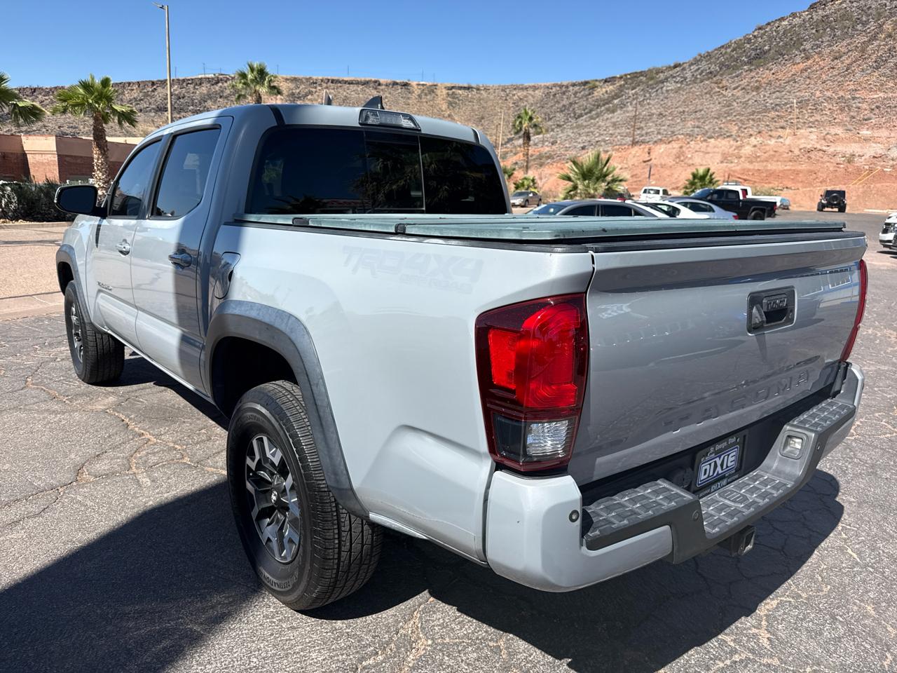 Toyota Tacoma 4WD Double Cab V6 AT TRD Off Road (Natl) 2018