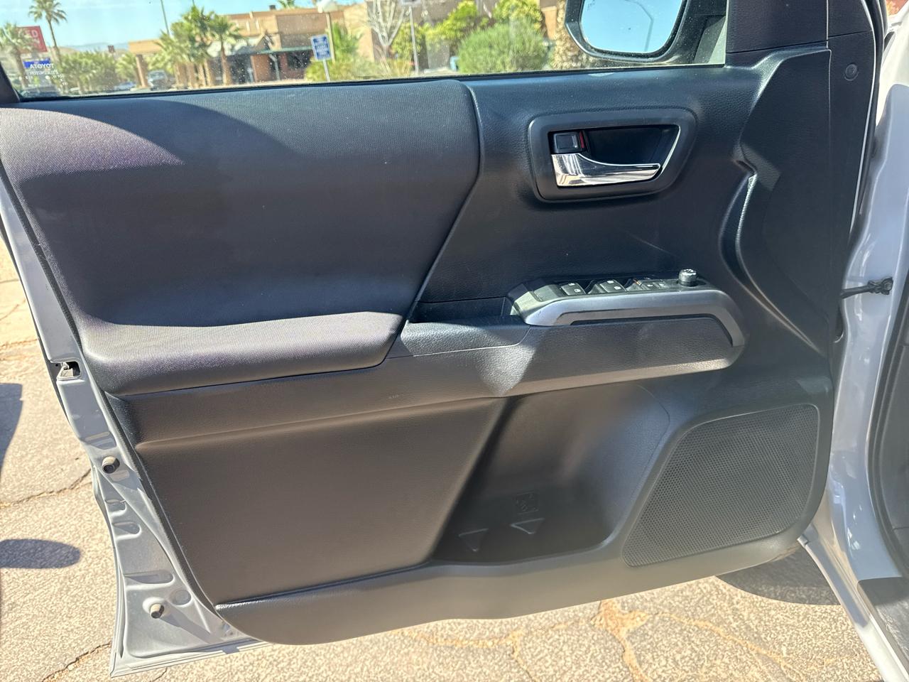 Toyota Tacoma 4WD Double Cab V6 AT TRD Off Road (Natl) 2018