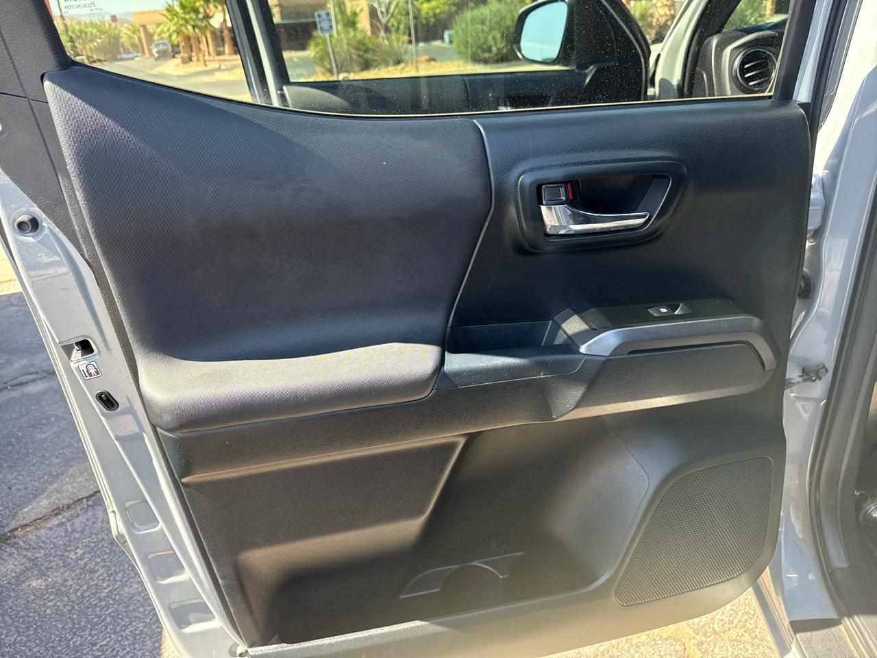Toyota Tacoma 4WD Double Cab V6 AT TRD Off Road (Natl) 2018