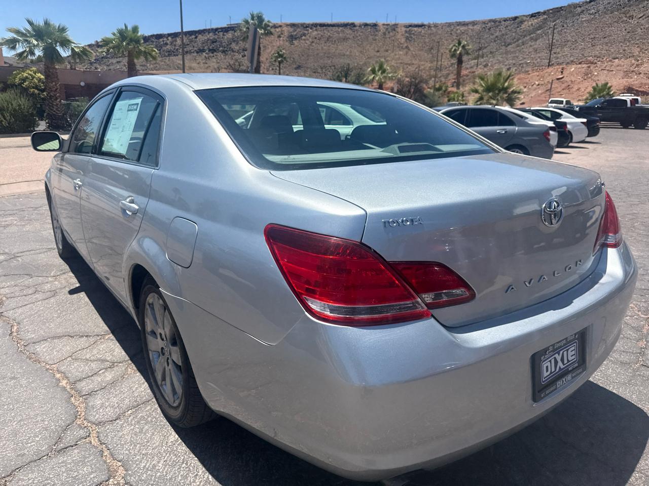 Toyota Avalon XL 2005