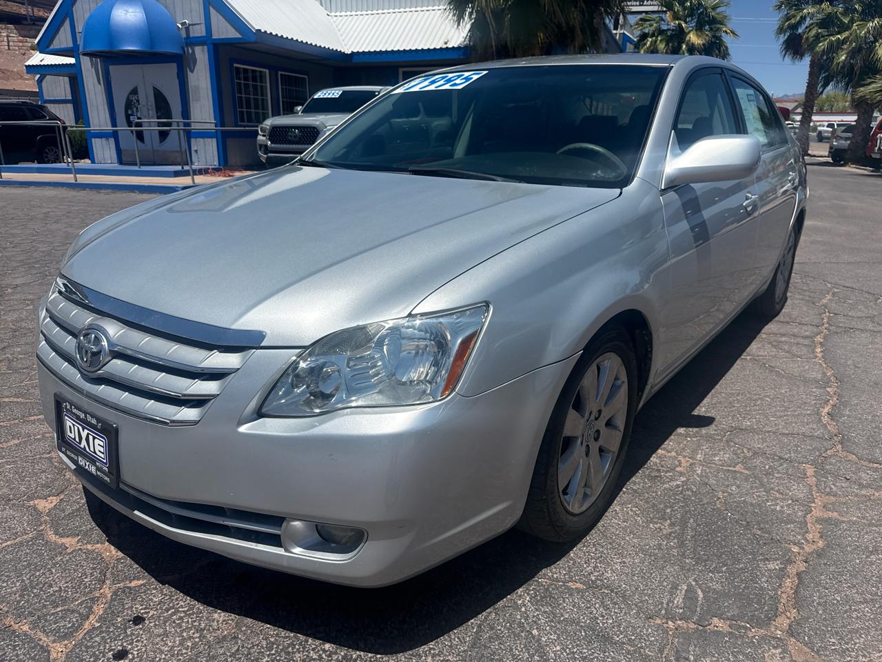 Toyota Avalon XL 2005