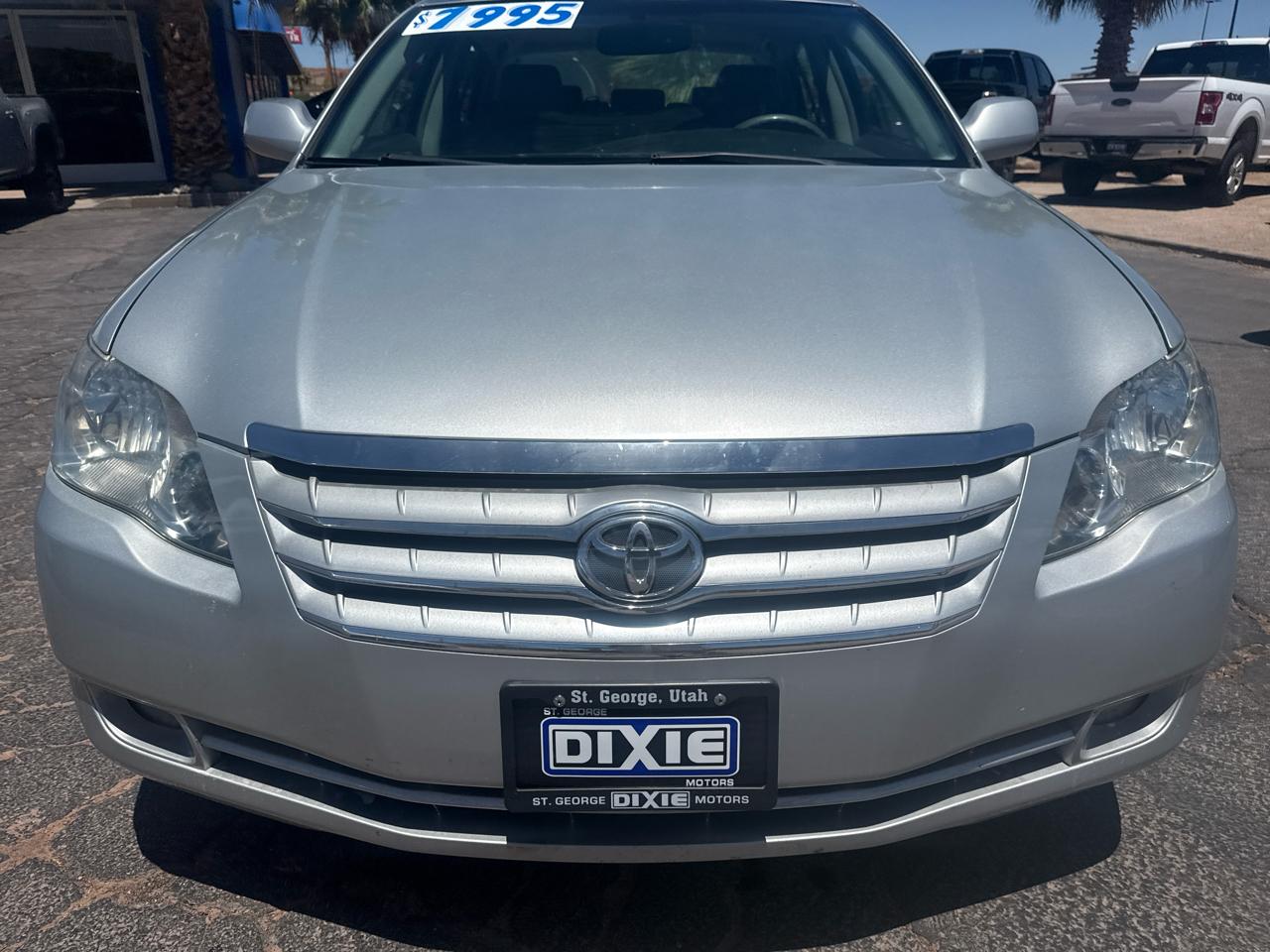 Toyota Avalon XL 2005