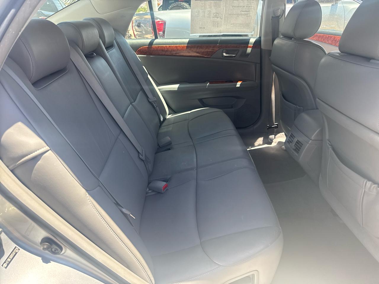 Toyota Avalon XL 2005