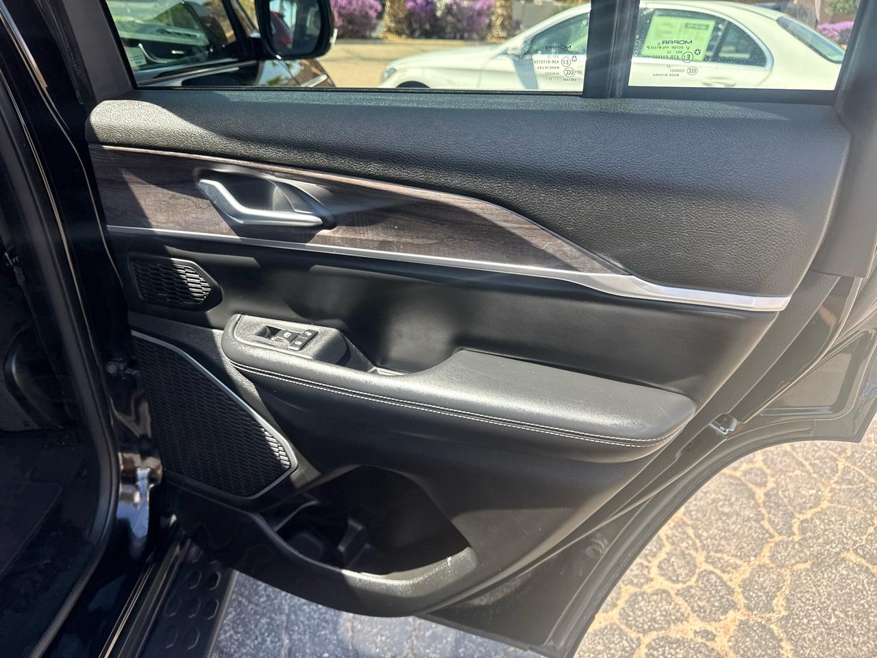 Jeep Grand Cherokee Limited 4WD 2023
