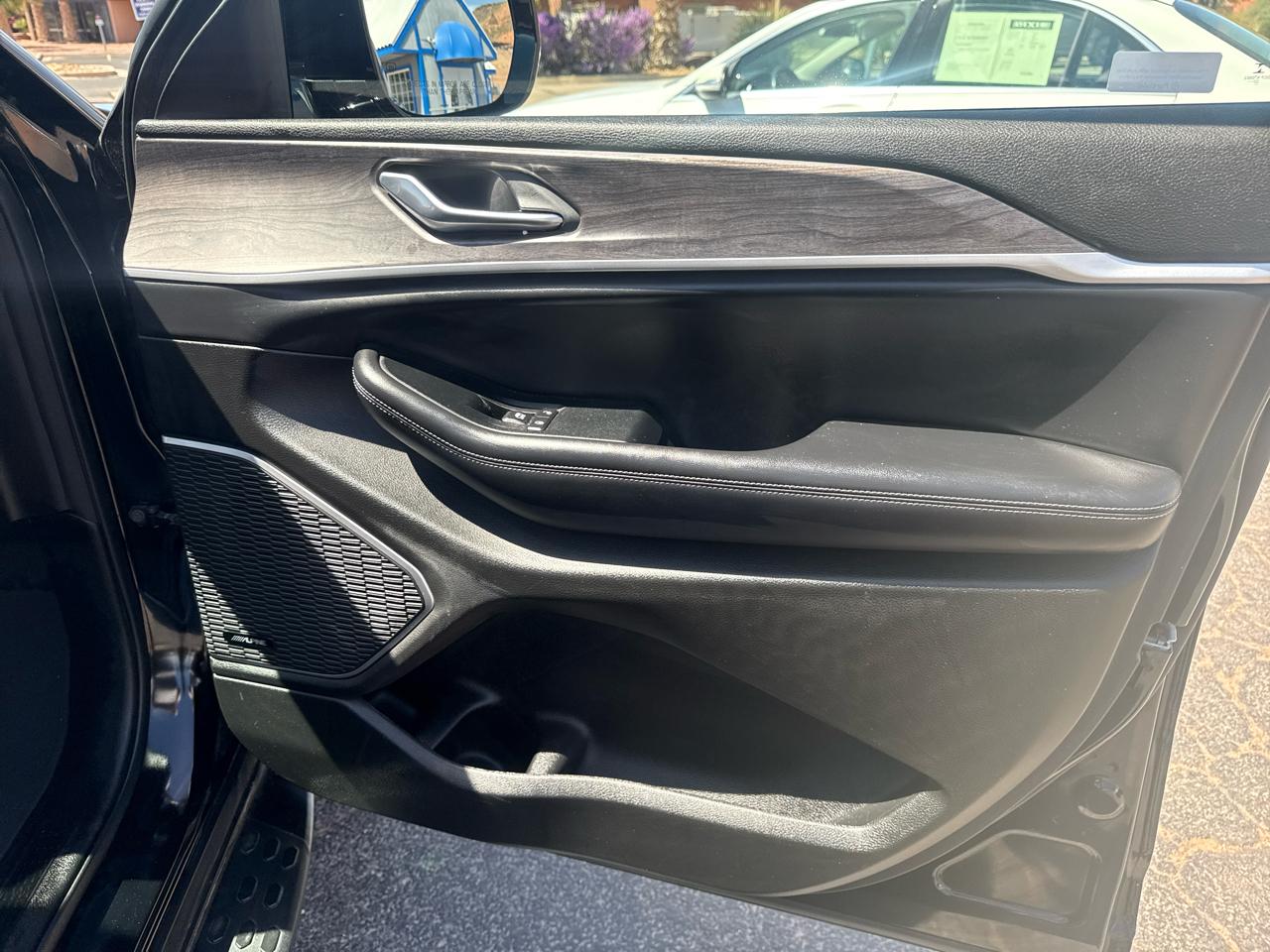 Jeep Grand Cherokee Limited 4WD 2023