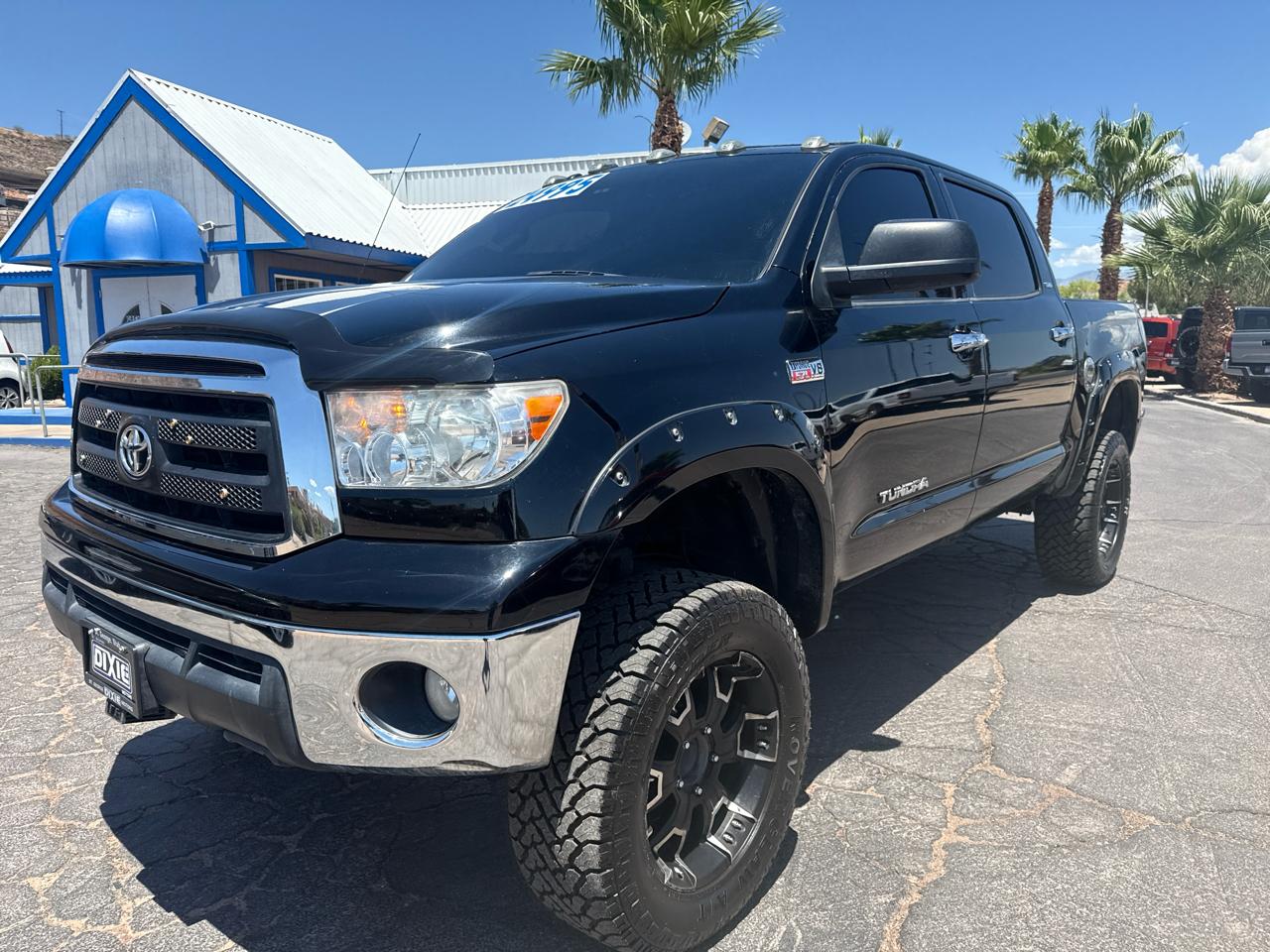 Toyota Tundra Tundra-Grade CrewMax 5.7L 4WD 2012