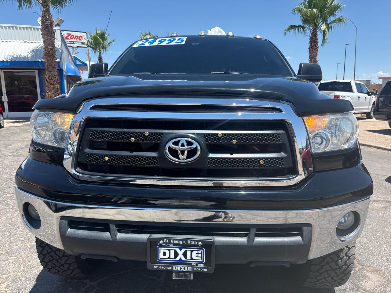 Toyota Tundra Tundra-Grade CrewMax 5.7L 4WD 2012