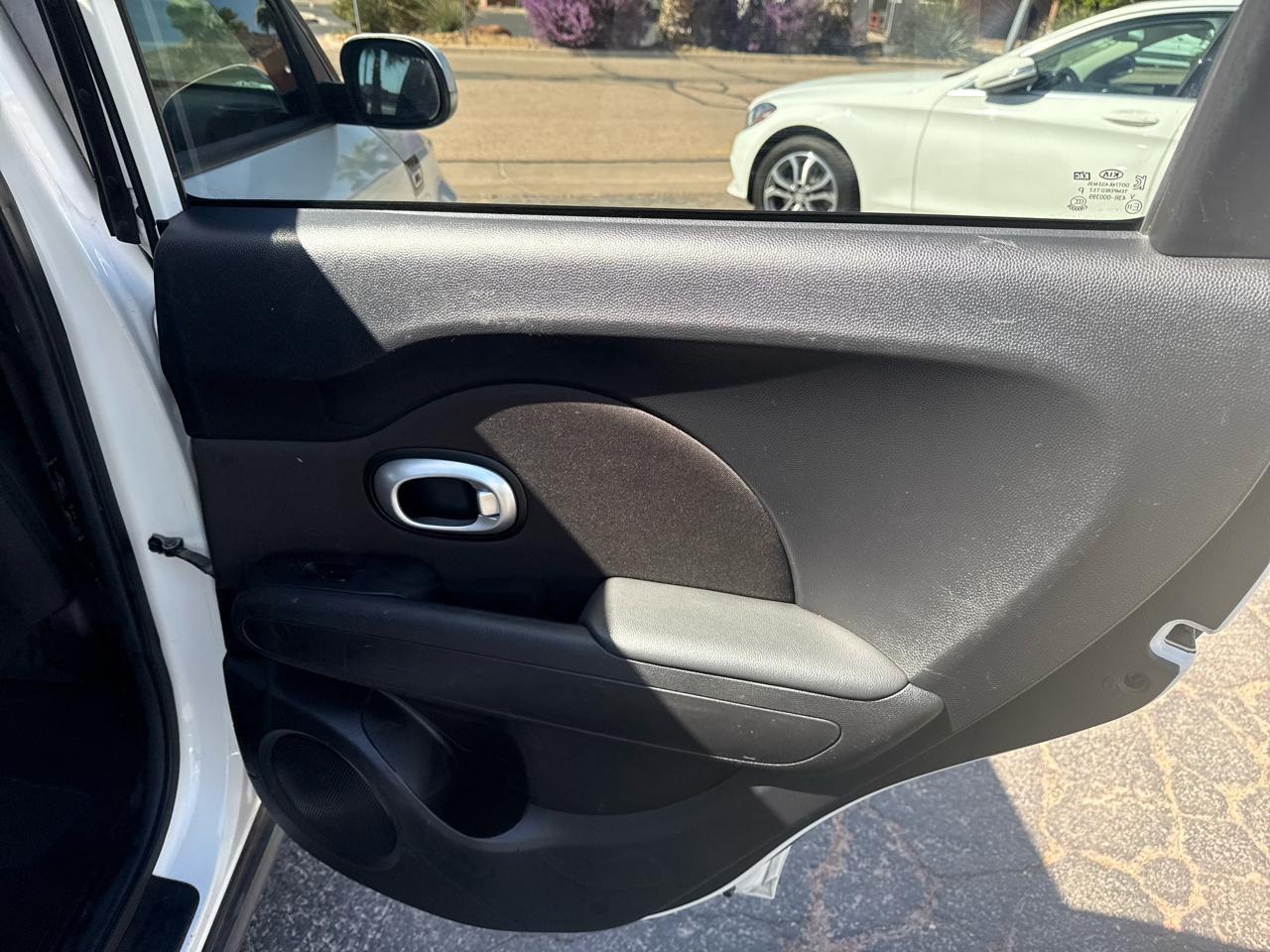Kia Soul Base 6A 2016