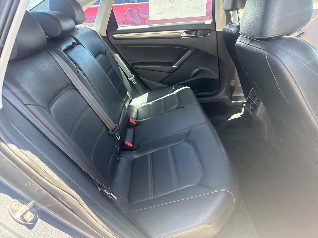 Volkswagen Passat SE w/Technology 2017