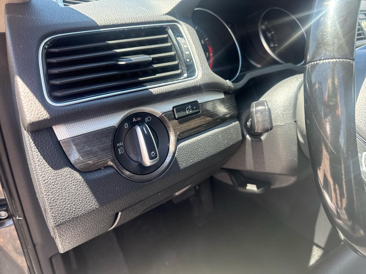 Volkswagen Passat SE w/Technology 2017