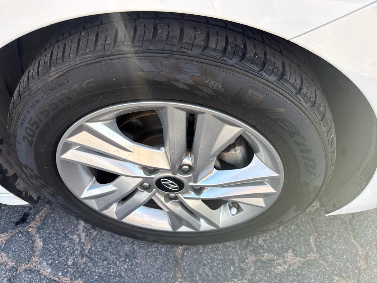 Hyundai Elantra Limited 2020