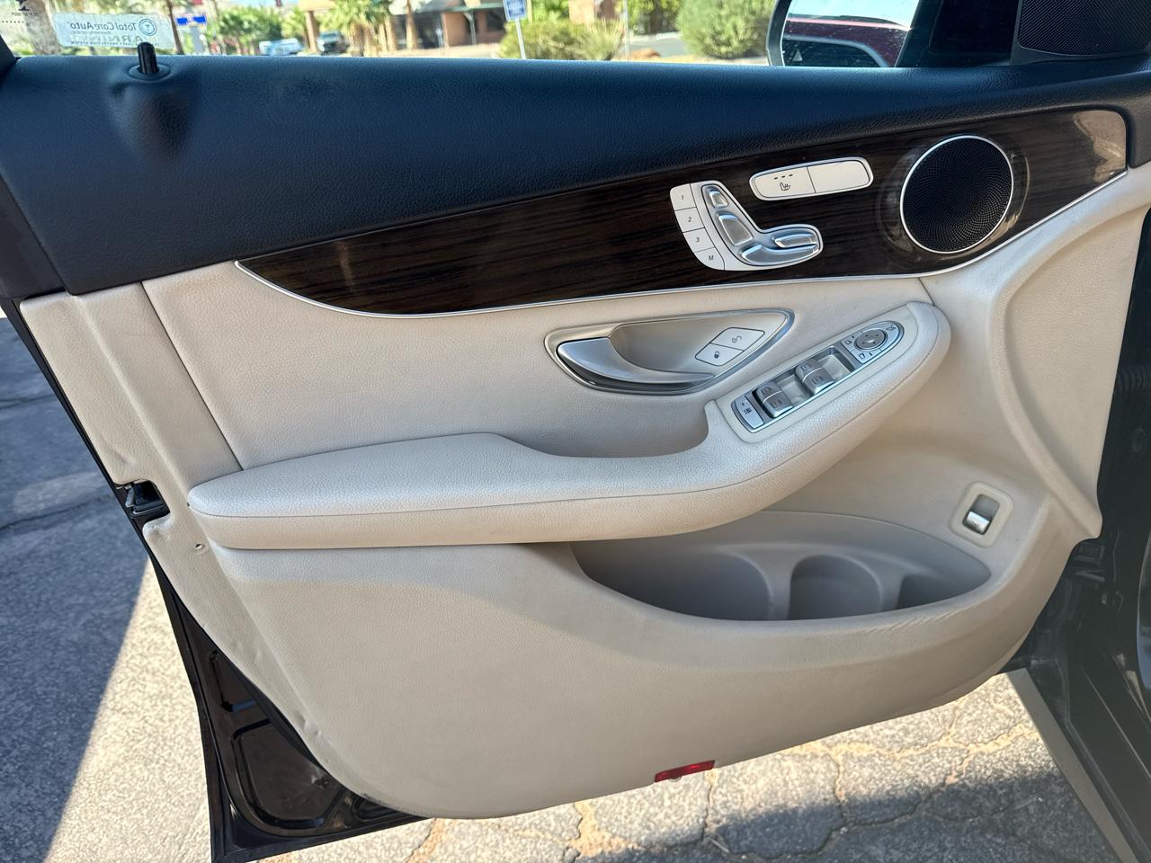Mercedes-Benz GLC-Class GLC300 4MATIC 2017