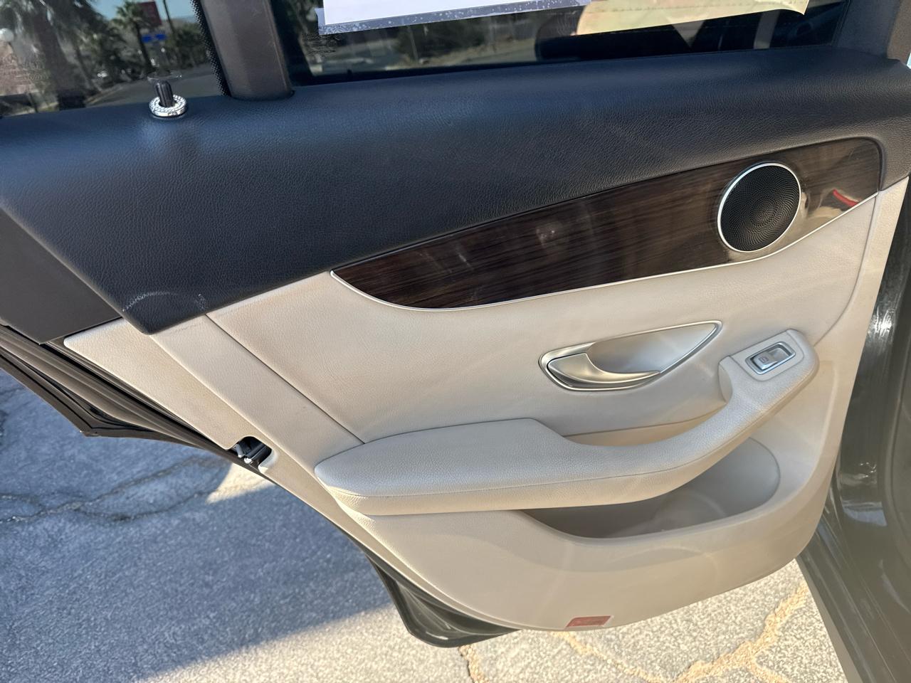 Mercedes-Benz GLC-Class GLC300 4MATIC 2017