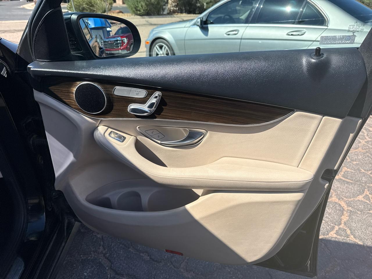 Mercedes-Benz GLC-Class GLC300 4MATIC 2017
