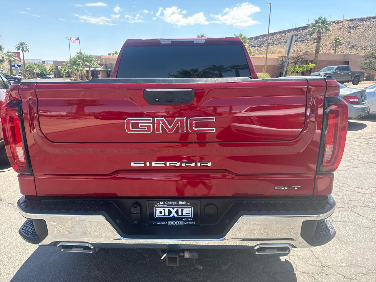 GMC Sierra 1500 4WD Crew Cab 147" SLT 2023