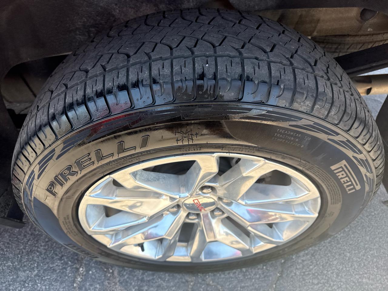 GMC Sierra 1500 4WD Crew Cab 147" SLT 2023