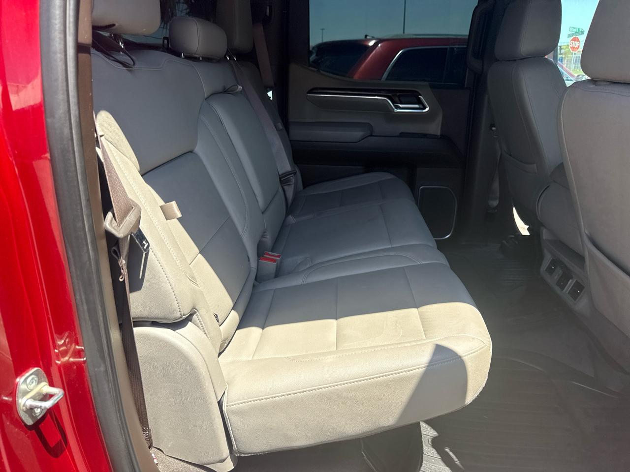 GMC Sierra 1500 4WD Crew Cab 147" SLT 2023