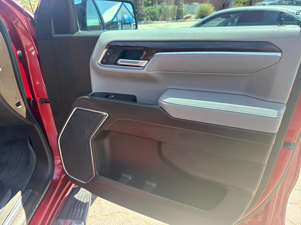 GMC Sierra 1500 4WD Crew Cab 147" SLT 2023