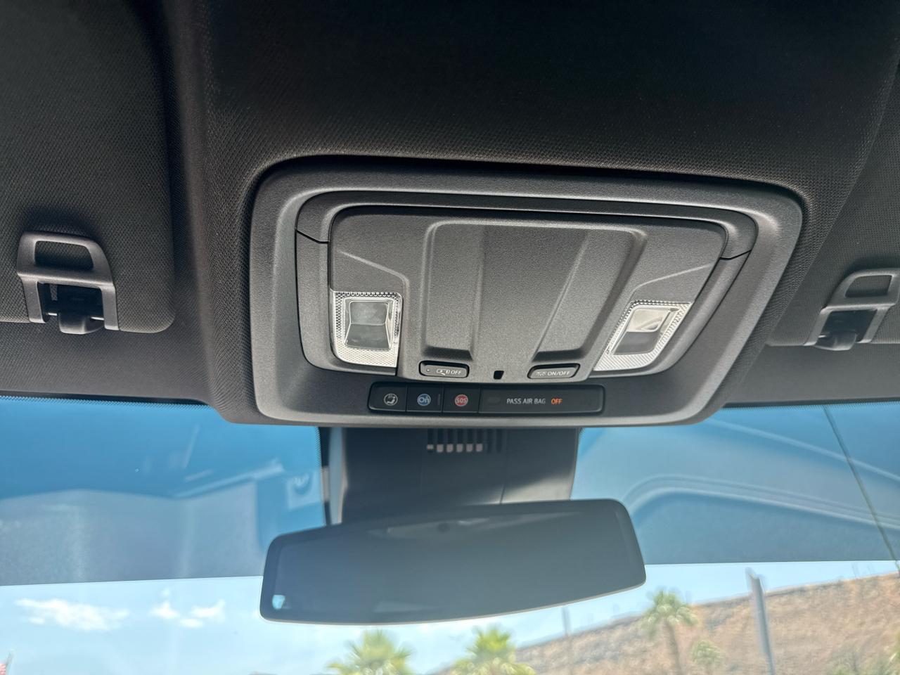 GMC Sierra 1500 4WD Crew Cab 147" SLT 2023
