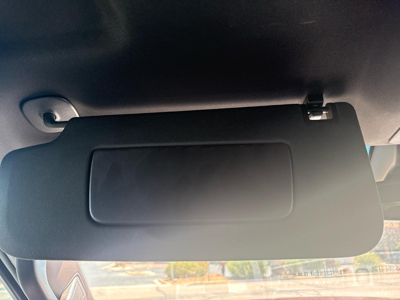 GMC Sierra 1500 4WD Crew Cab 147" SLT 2023
