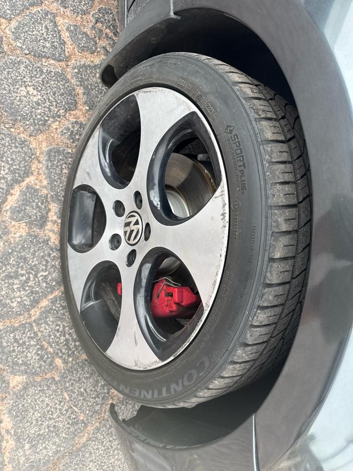 Volkswagen GTI 4-door 2012
