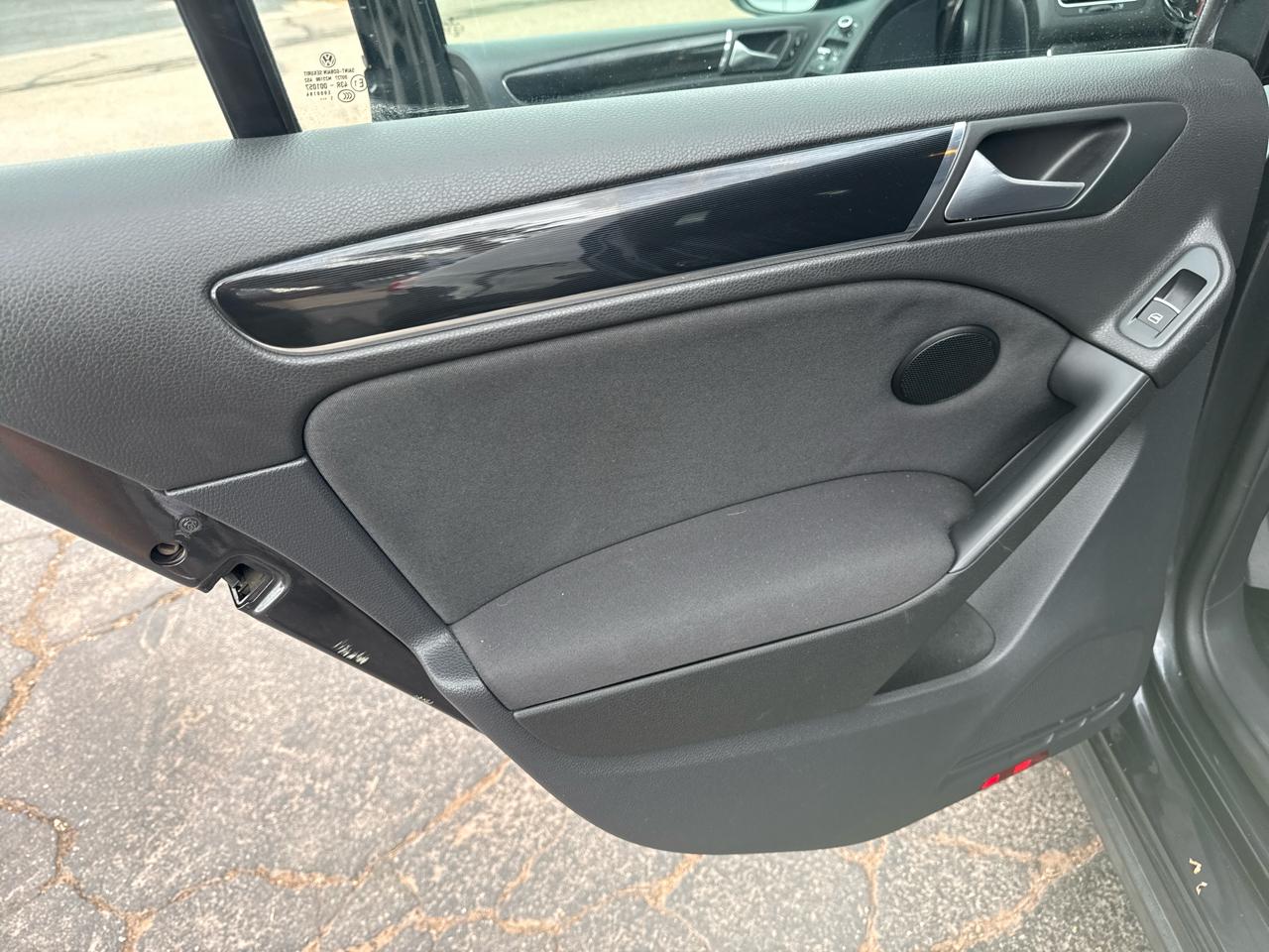 Volkswagen GTI 4-door 2012