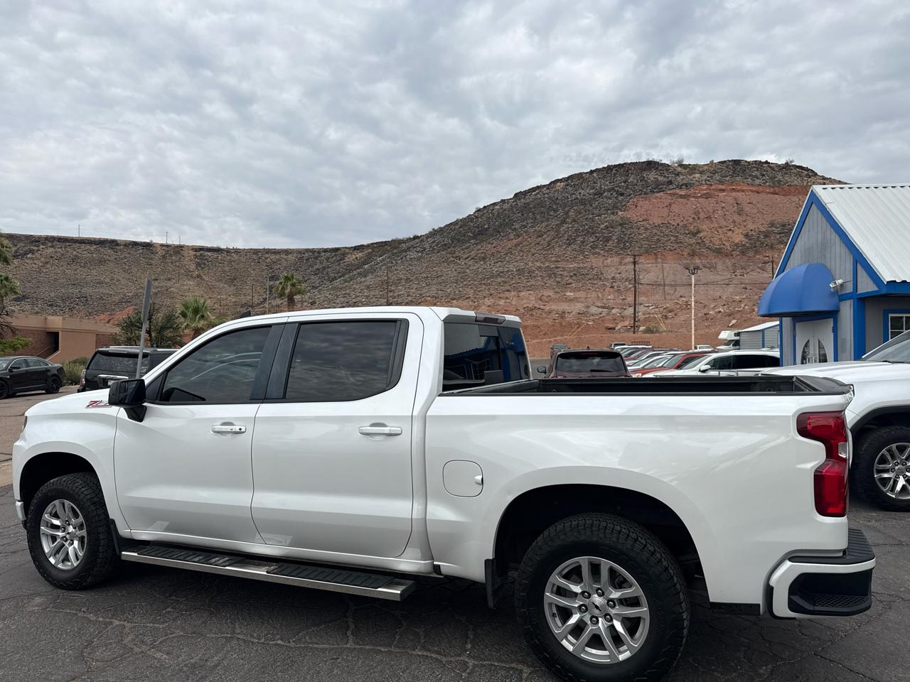 Chevrolet Silverado 1500 4WD Double Cab 147" RST 2020